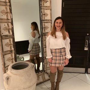 Meet your Posher, Daniela